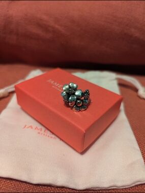 RETIRED James Avery Blossoms and Bee Ring, Size 7